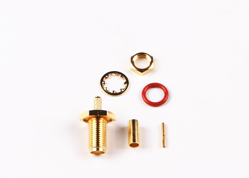 18GHz महिला सॉकेट एसएमए कनेक्टर सीधे केबल्स गोल्ड प्लेटेड उच्च परिशुद्धता के लिए